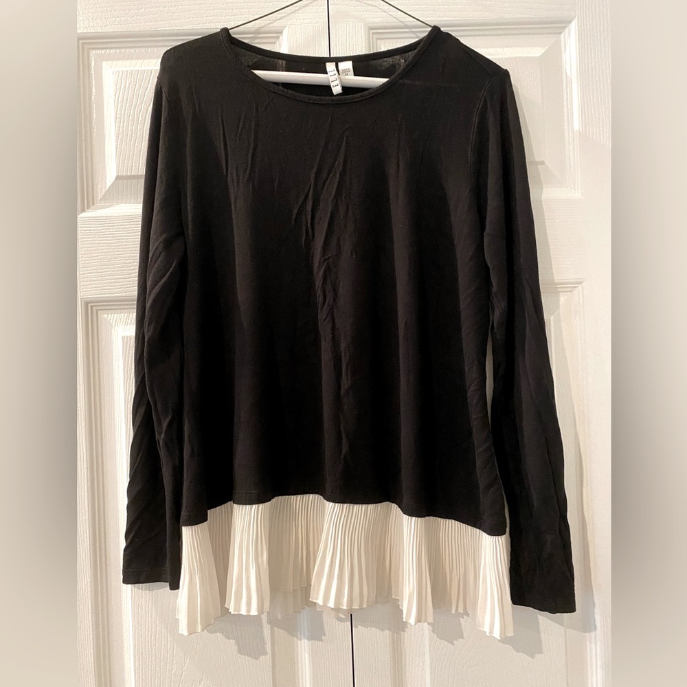 Elle Black and White Women's Top Size M
